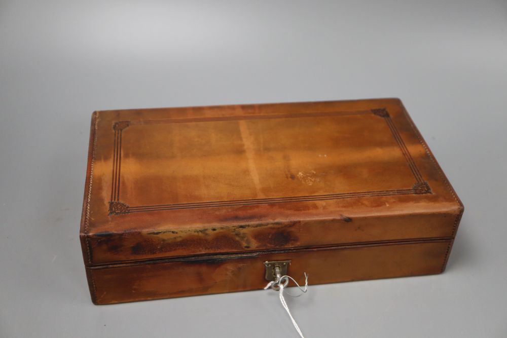 A leather cased travelling pharmacist box